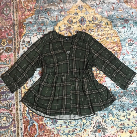 Torrid | Plaid Button Up Top Size 1 - Picture 7 of 7